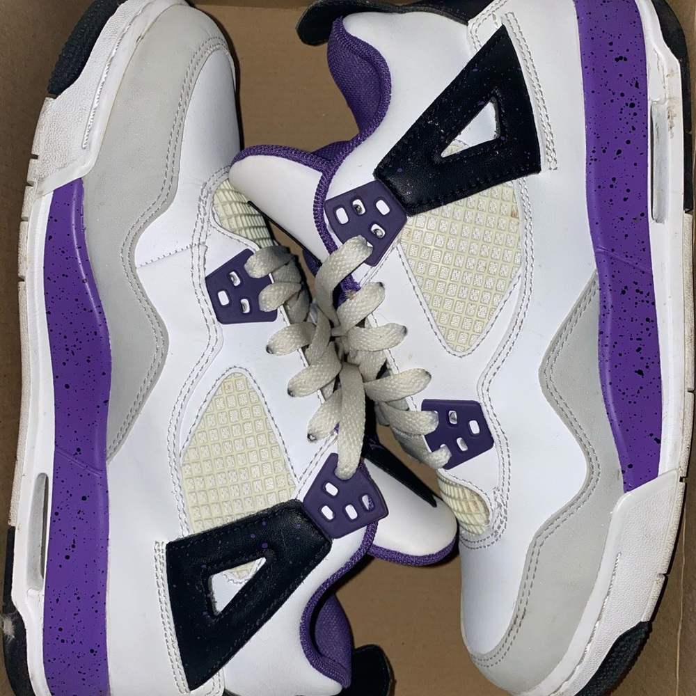 Girls Air Jordan’s 4 Retro